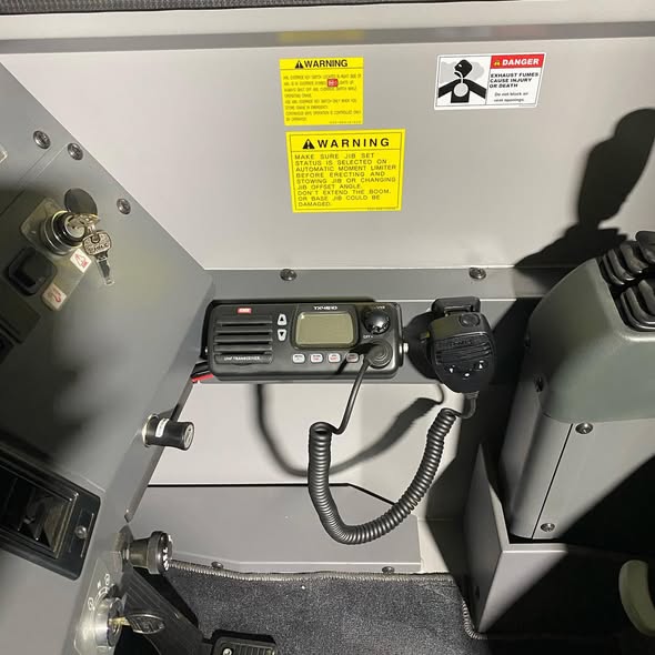 uhf radio install